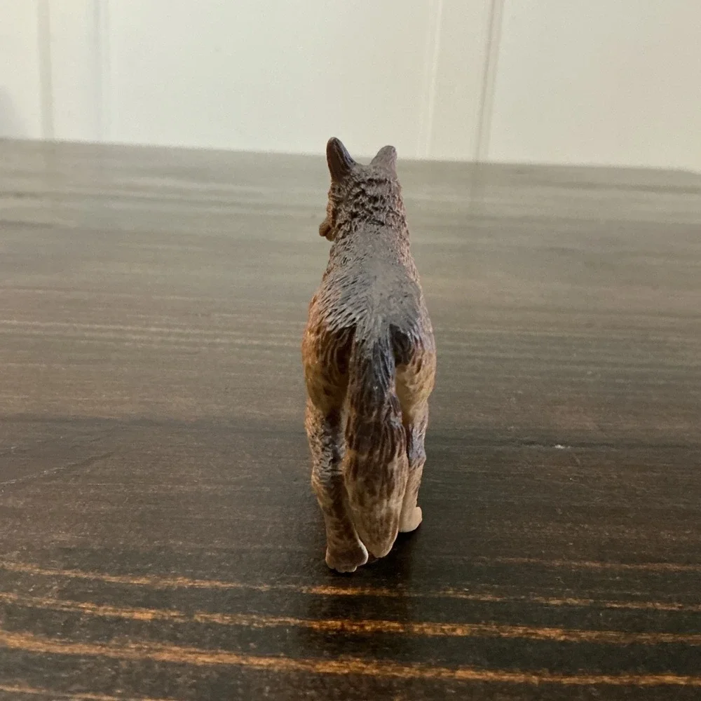 K&M International Coyote Figurine Realistic Wildlife Toy Animal Plastic - Picture 3 of 6
